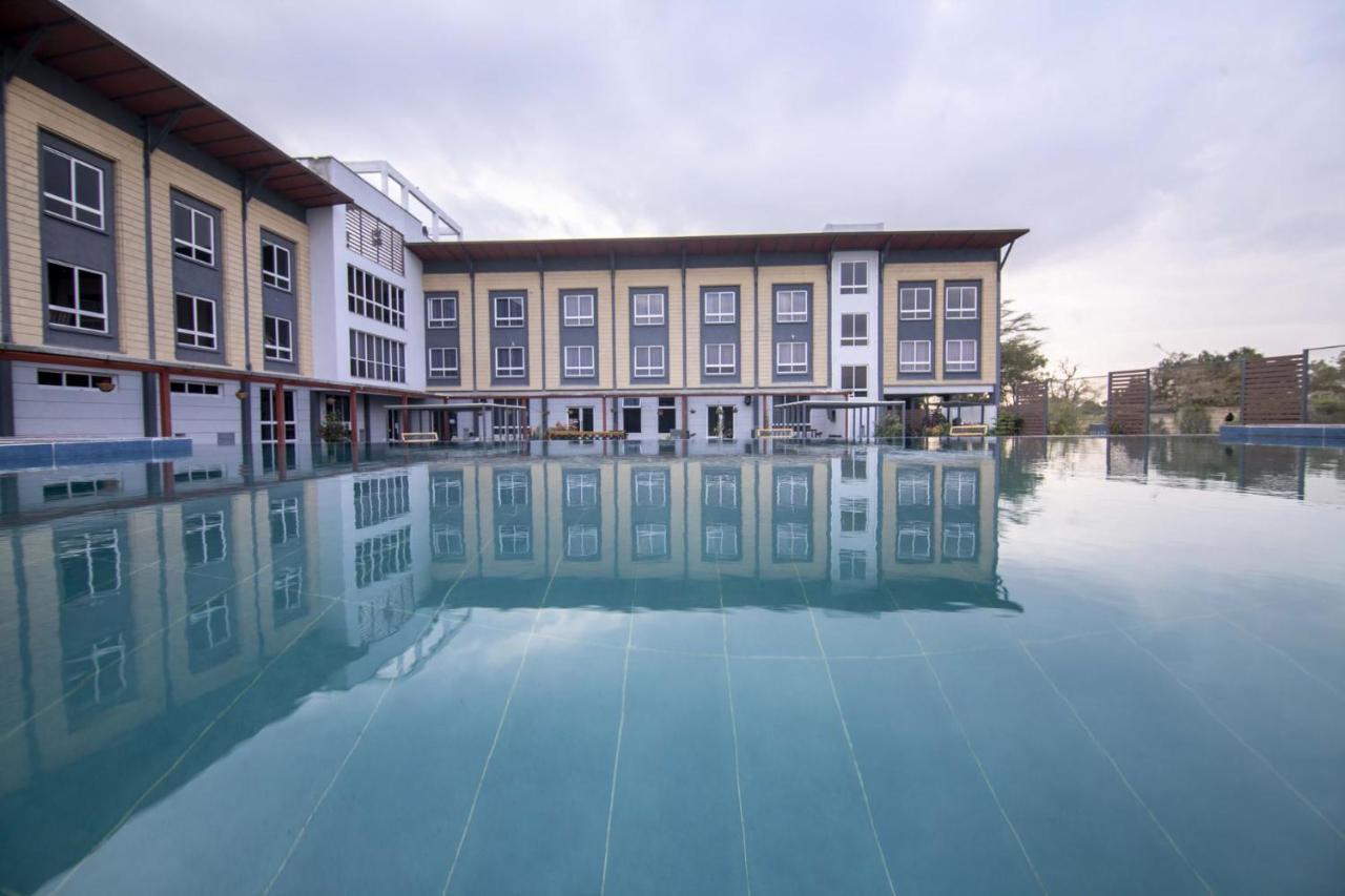 Eseriani The Resort ไนวาชา ภายนอก รูปภาพ